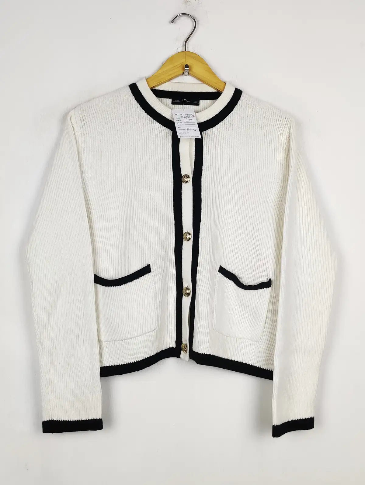 Buy online pre-used pre-loved 100% authentic & Original branded F&F (LS-18627) available in Pakistan. Top international brands avilable.