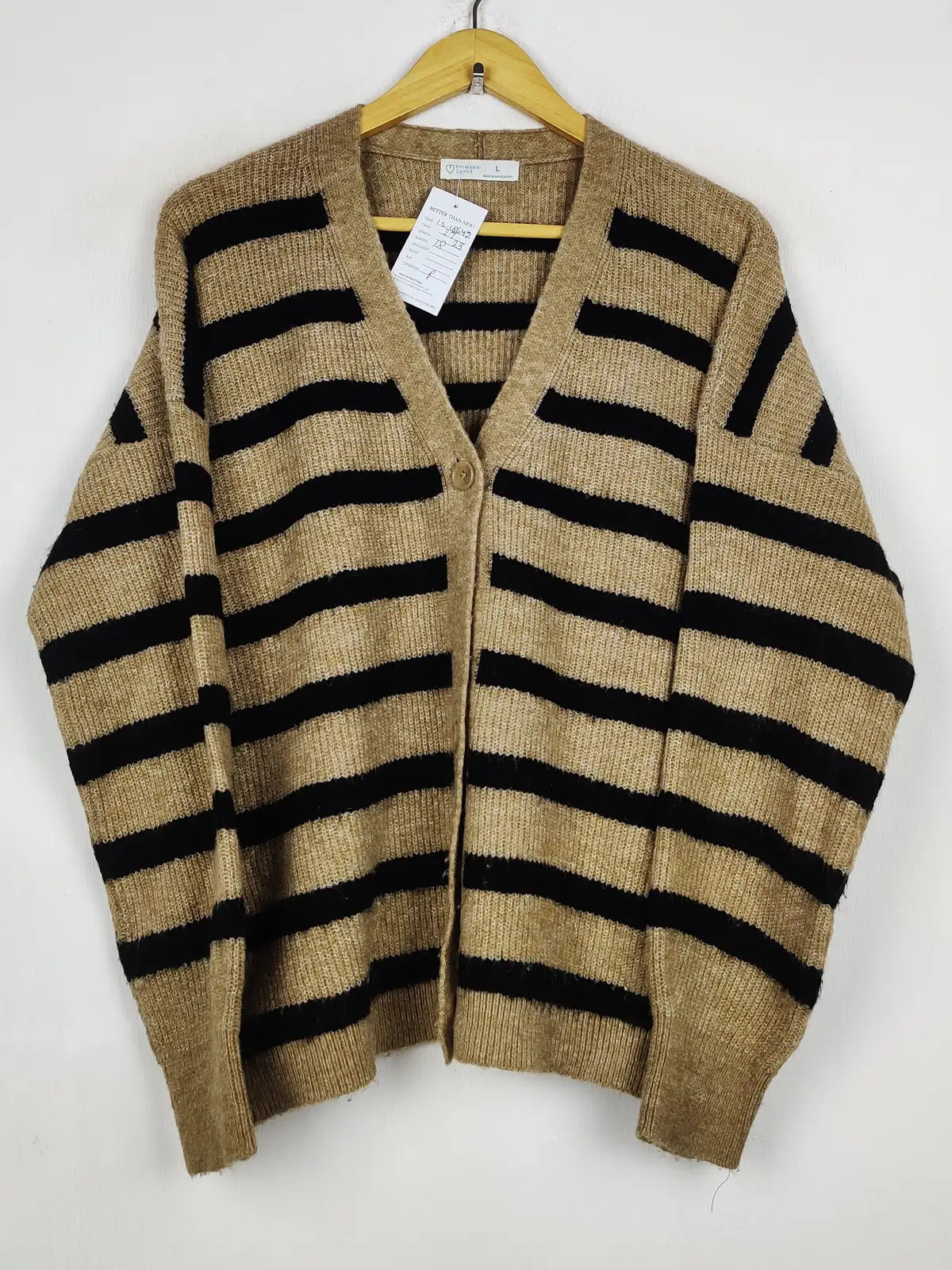 Buy online pre-used pre-loved 100% authentic & Original branded Primark (LS-18642) available in Pakistan. Top international brands avilable.