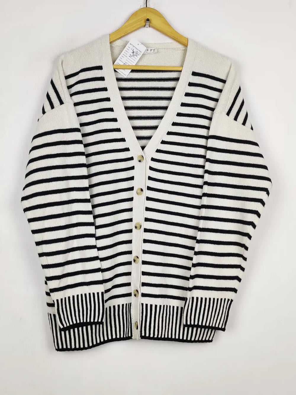 Buy online pre-used pre-loved 100% authentic & Original branded Primark (LS-18651) available in Pakistan. Top international brands avilable.