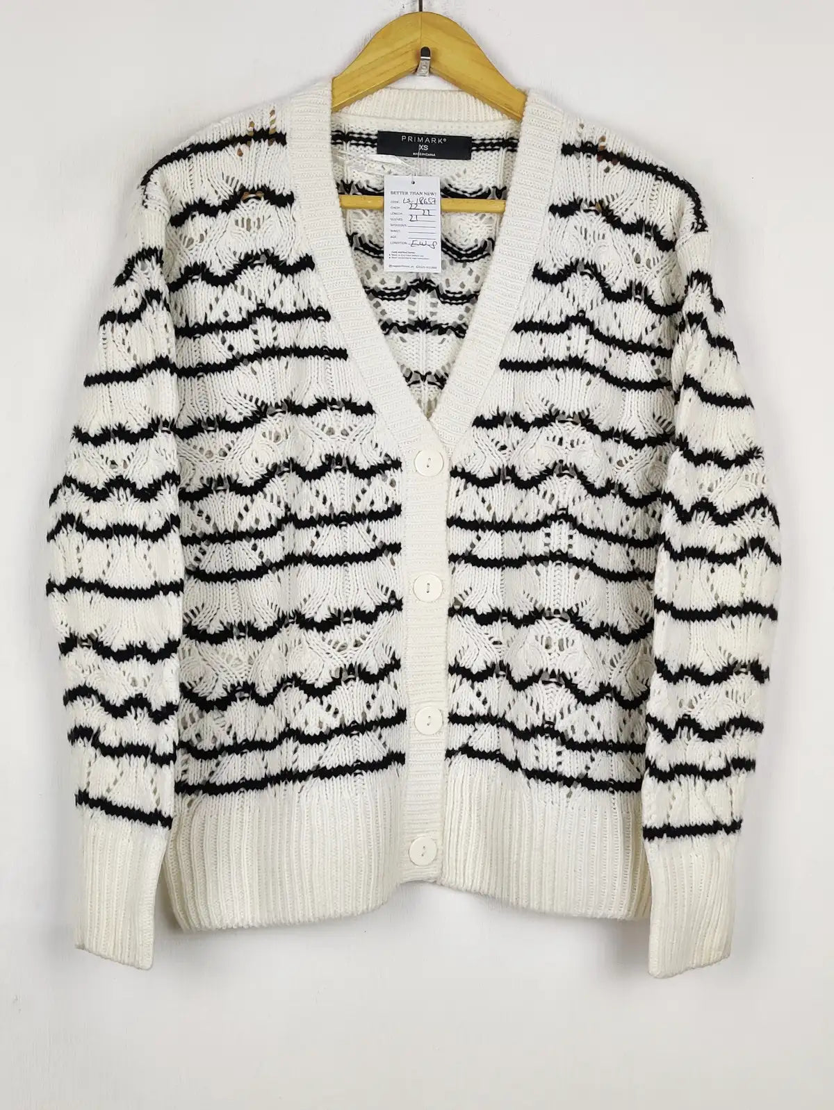 Buy online pre-used pre-loved 100% authentic & Original branded Primark (LS-18657) available in Pakistan. Top international brands avilable.