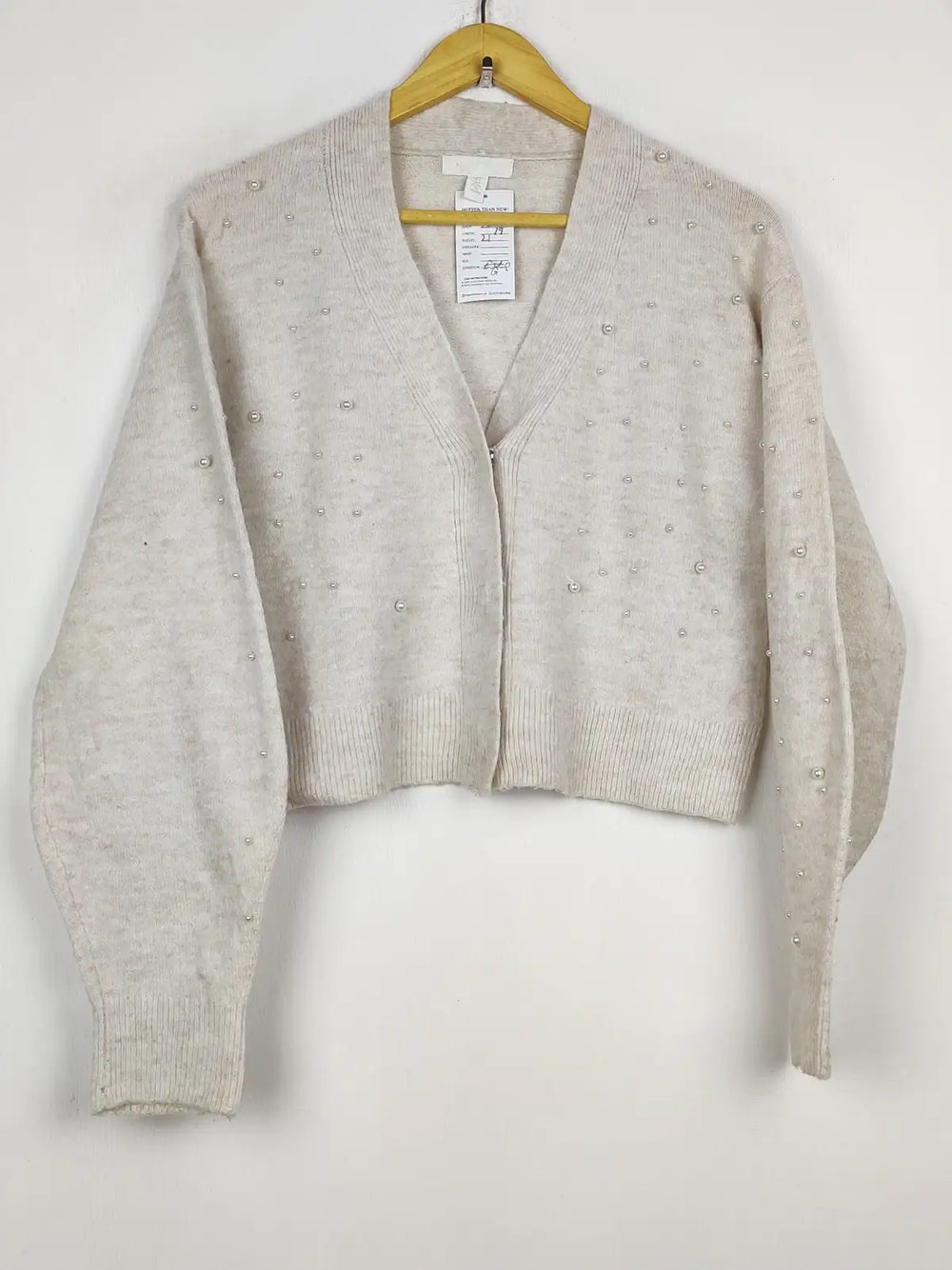 Buy online pre-used pre-loved 100% authentic & Original branded H&M (LS-18689) available in Pakistan. Top international brands avilable.