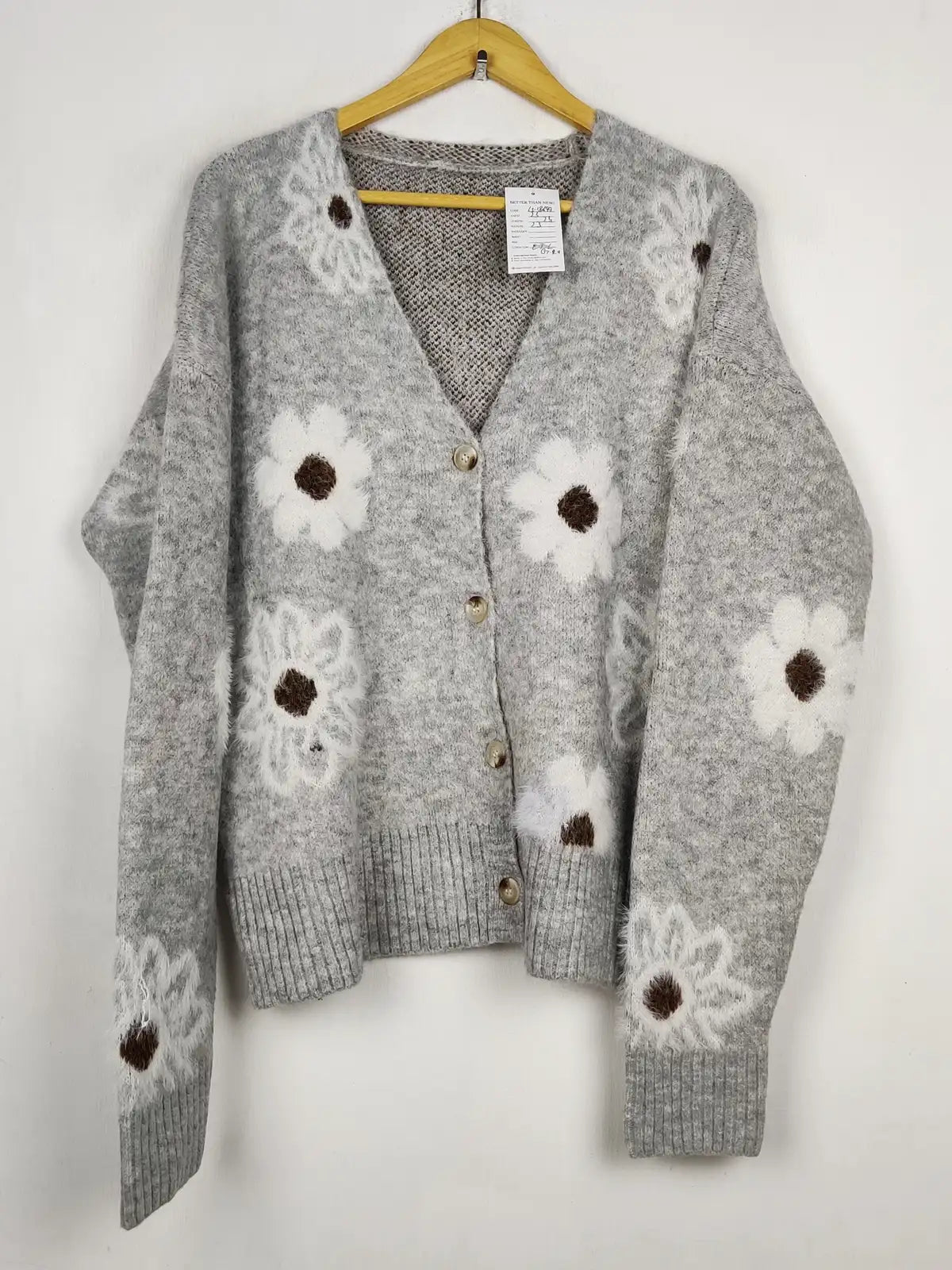 Buy online pre-used pre-loved 100% authentic & Original branded Unknown Brand (LS-18699) available in Pakistan. Top international brands avilable.