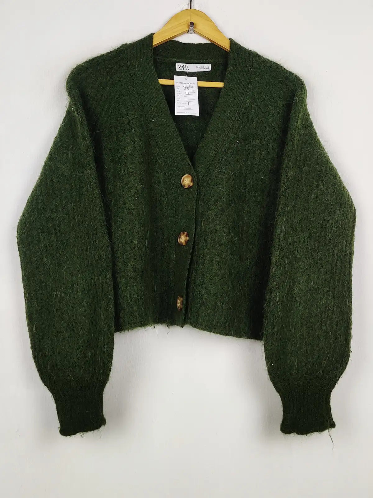 Buy online pre-used pre-loved 100% authentic & Original branded Zara (LS-18705) available in Pakistan. Top international brands avilable.