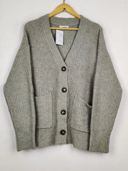Buy online pre-used pre-loved 100% authentic & Original branded Primark (LS-18706) available in Pakistan. Top international brands avilable.