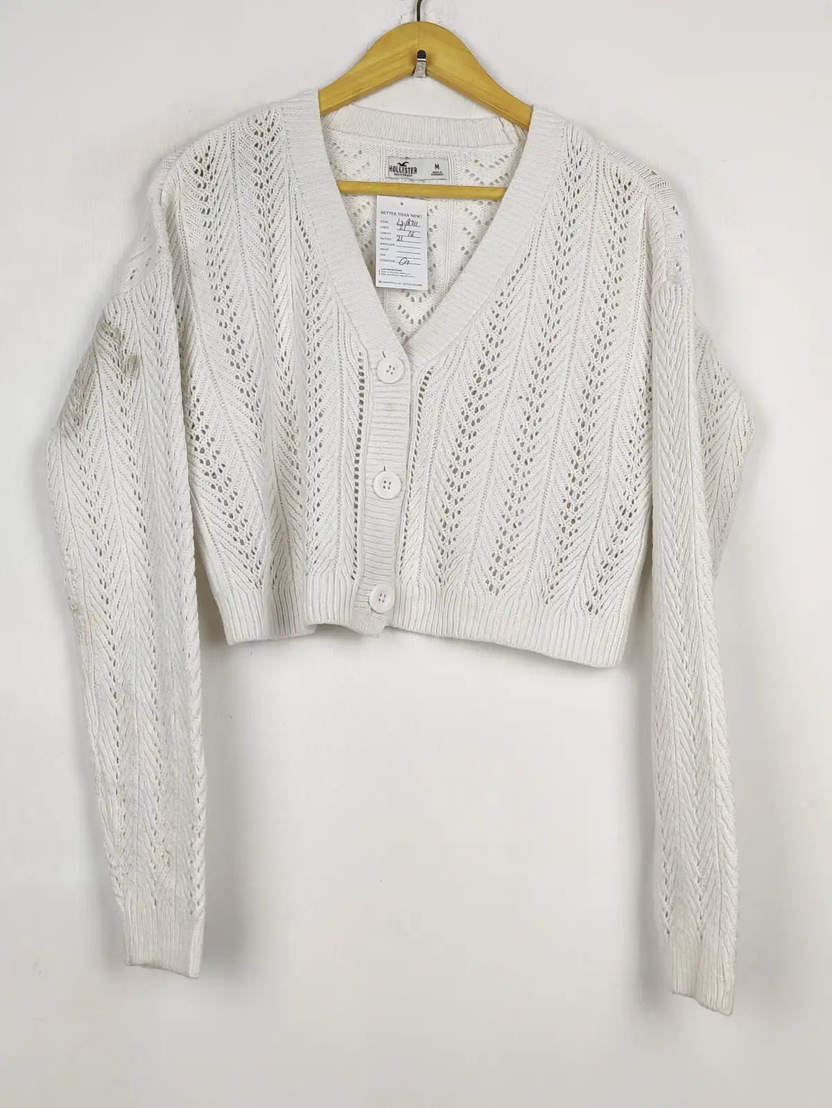 Buy online pre-used pre-loved 100% authentic & Original branded Hollister (LS-18711) available in Pakistan. Top international brands avilable.