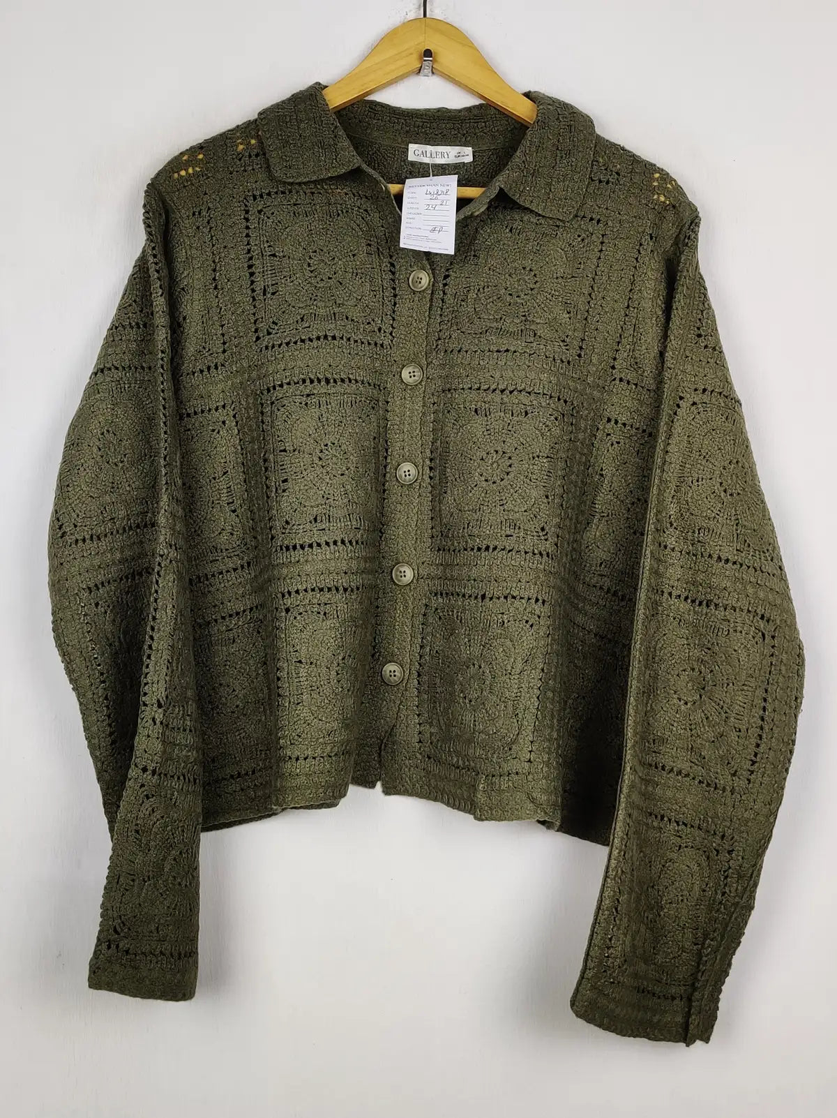 Buy online pre-used pre-loved 100% authentic & Original branded Gallery (LS-18718) available in Pakistan. Top international brands avilable.