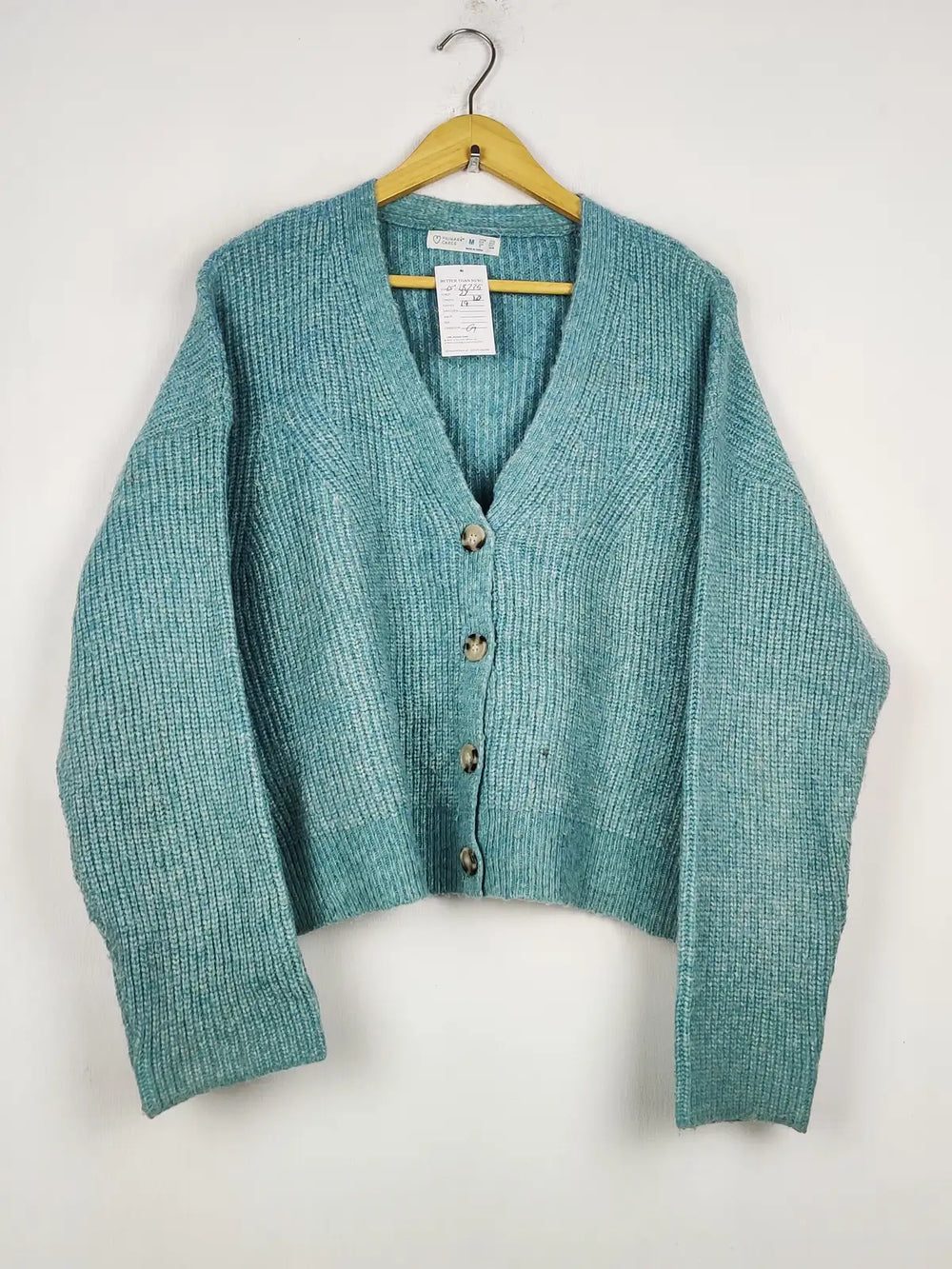 Buy online pre-used pre-loved 100% authentic & Original branded Primark (LS-18735) available in Pakistan. Top international brands avilable.