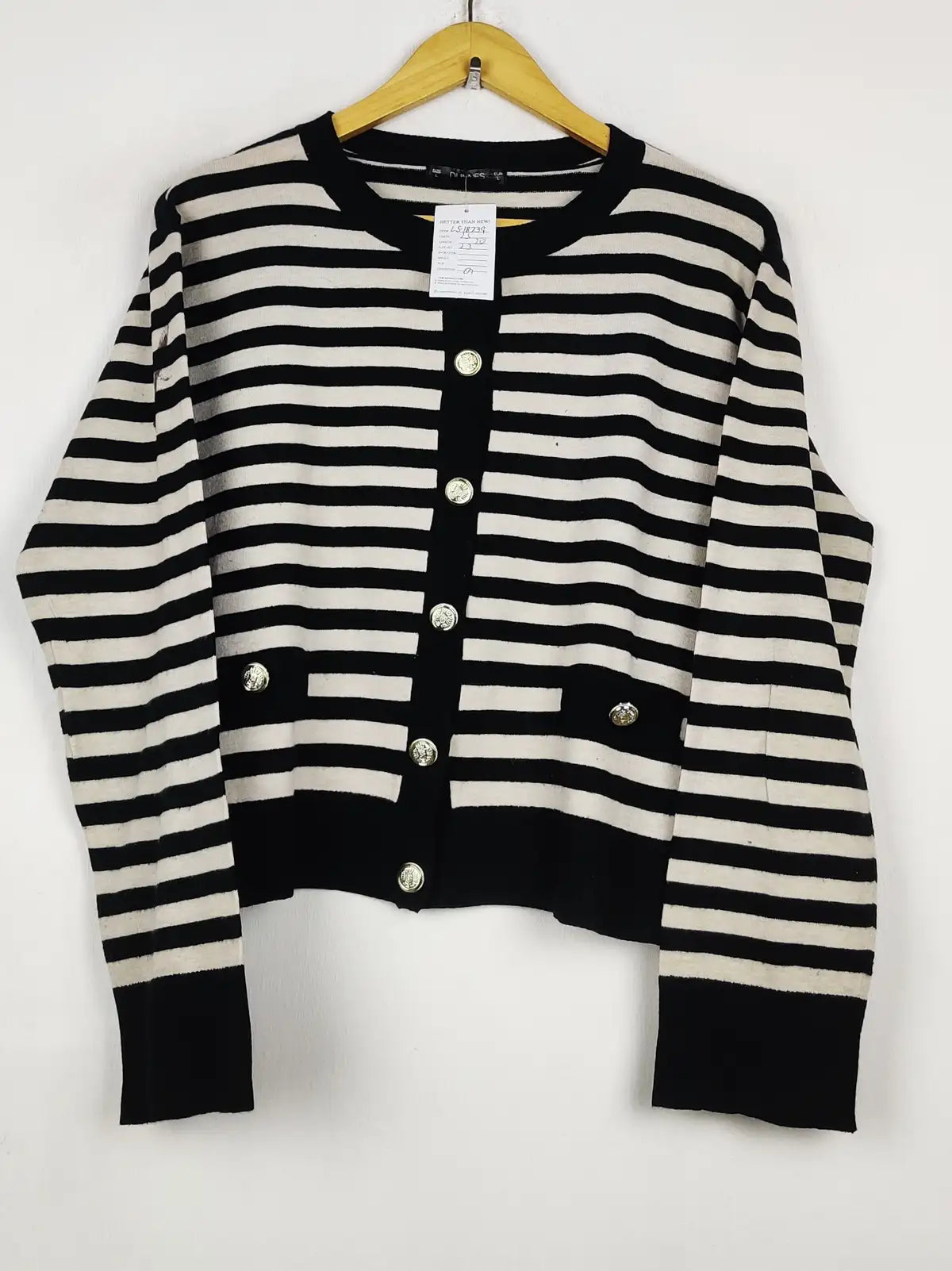 Buy online pre-used pre-loved 100% authentic & Original branded Dunnes Stores (LS-18739) available in Pakistan. Top international brands avilable.