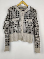 Buy online pre-used pre-loved 100% authentic & Original branded Unknown Brand (LS-18745) available in Pakistan. Top international brands avilable.