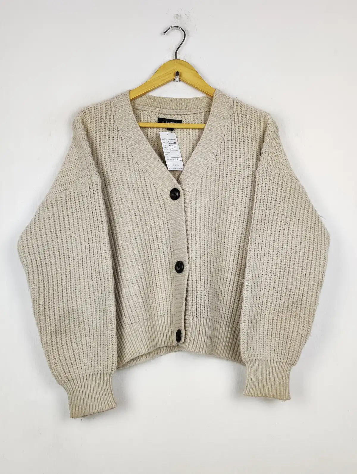 Buy online pre-used pre-loved 100% authentic & Original branded Blue Vanilla (LS-18748) available in Pakistan. Top international brands avilable.