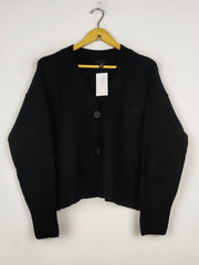 Buy online pre-used pre-loved 100% authentic & Original branded New Look (LS-18750) available in Pakistan. Top international brands avilable.