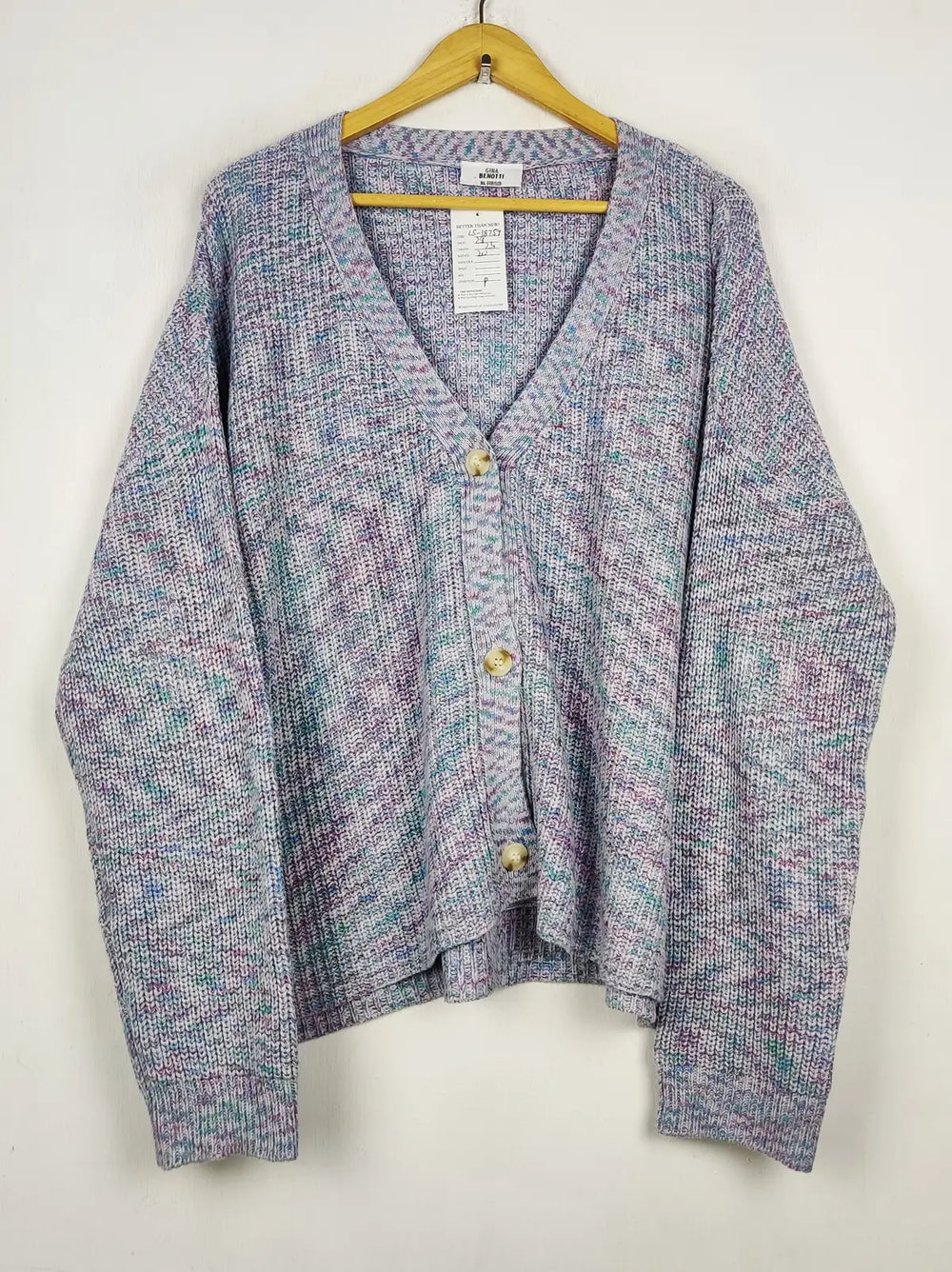 Buy online pre-used pre-loved 100% authentic & Original branded Benotti (LS-18757) available in Pakistan. Top international brands avilable.