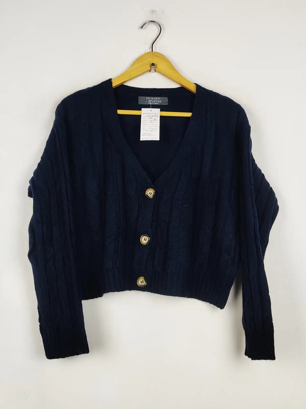 Buy online pre-used pre-loved 100% authentic & Original branded Primark (LS-18763) available in Pakistan. Top international brands avilable.