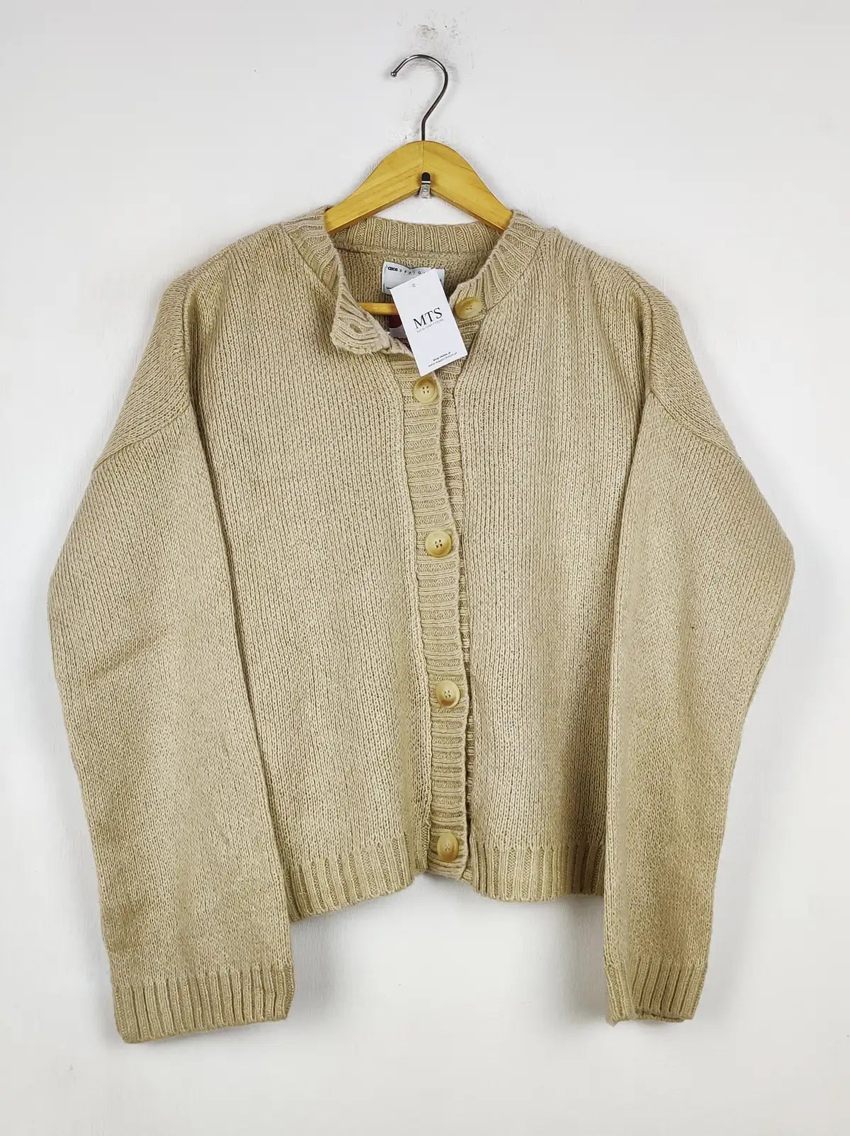 Buy online pre-used pre-loved 100% authentic & Original branded Asos (LS-18764) available in Pakistan. Top international brands avilable.