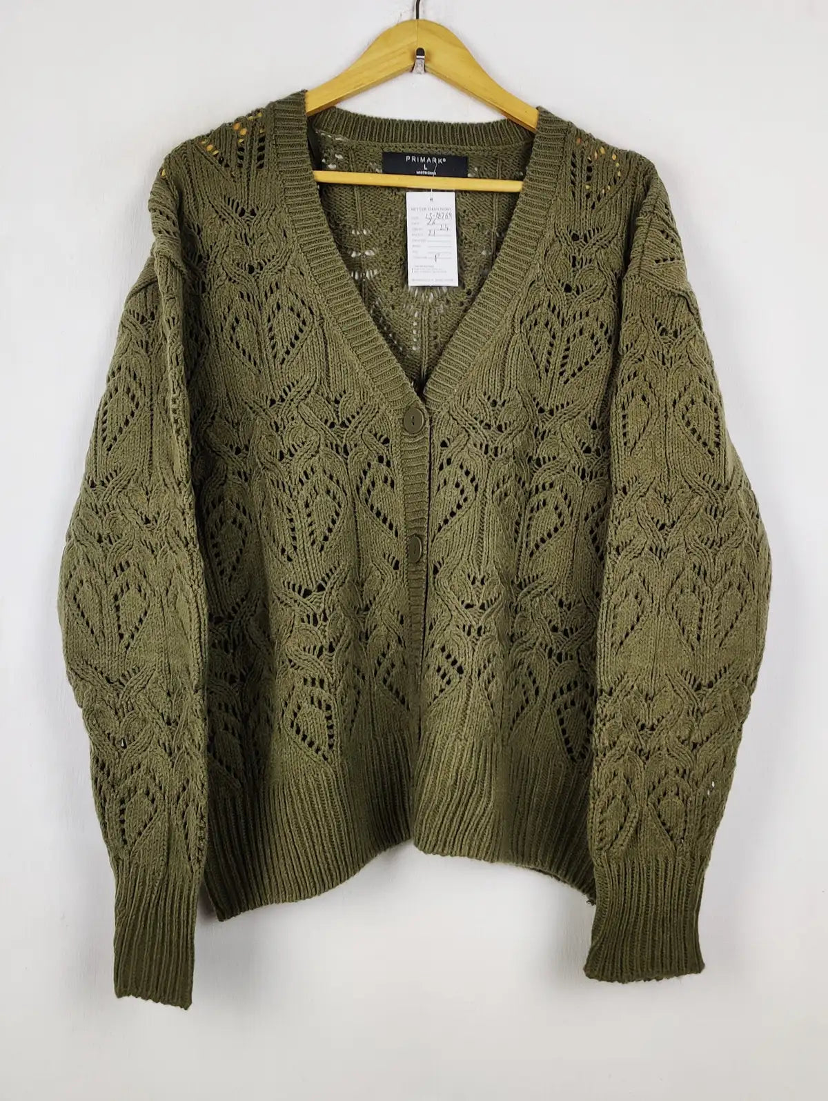 Buy online pre-used pre-loved 100% authentic & Original branded Primark (LS-18769) available in Pakistan. Top international brands avilable.