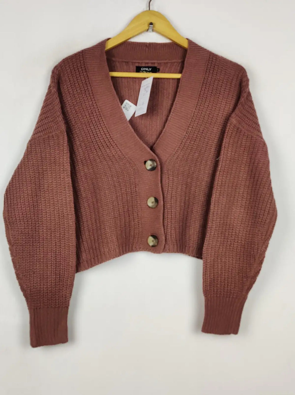 Buy online pre-used pre-loved 100% authentic & Original branded Only (LS-18771) available in Pakistan. Top international brands avilable.
