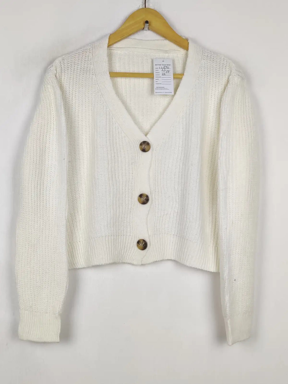 Buy online pre-used pre-loved 100% authentic & Original branded Unknown Brand (LS-18791) available in Pakistan. Top international brands avilable.