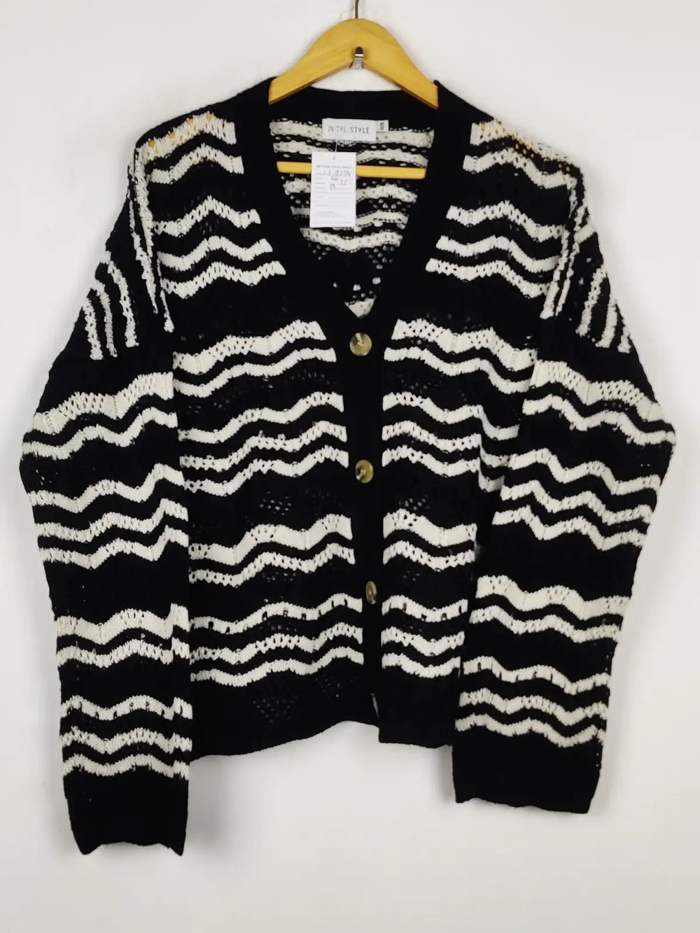 Buy online pre-used pre-loved 100% authentic & Original branded In The Style (LS-18794) available in Pakistan. Top international brands avilable.