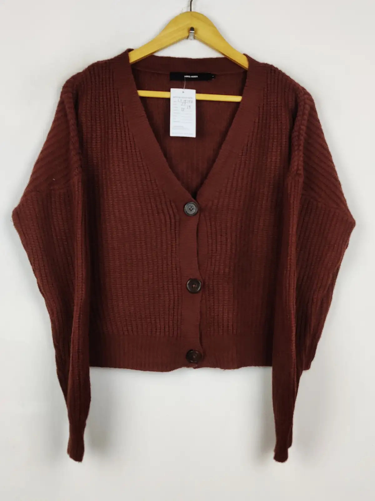 Buy online pre-used pre-loved 100% authentic & Original branded Vero Moda (LS-18797) available in Pakistan. Top international brands avilable.