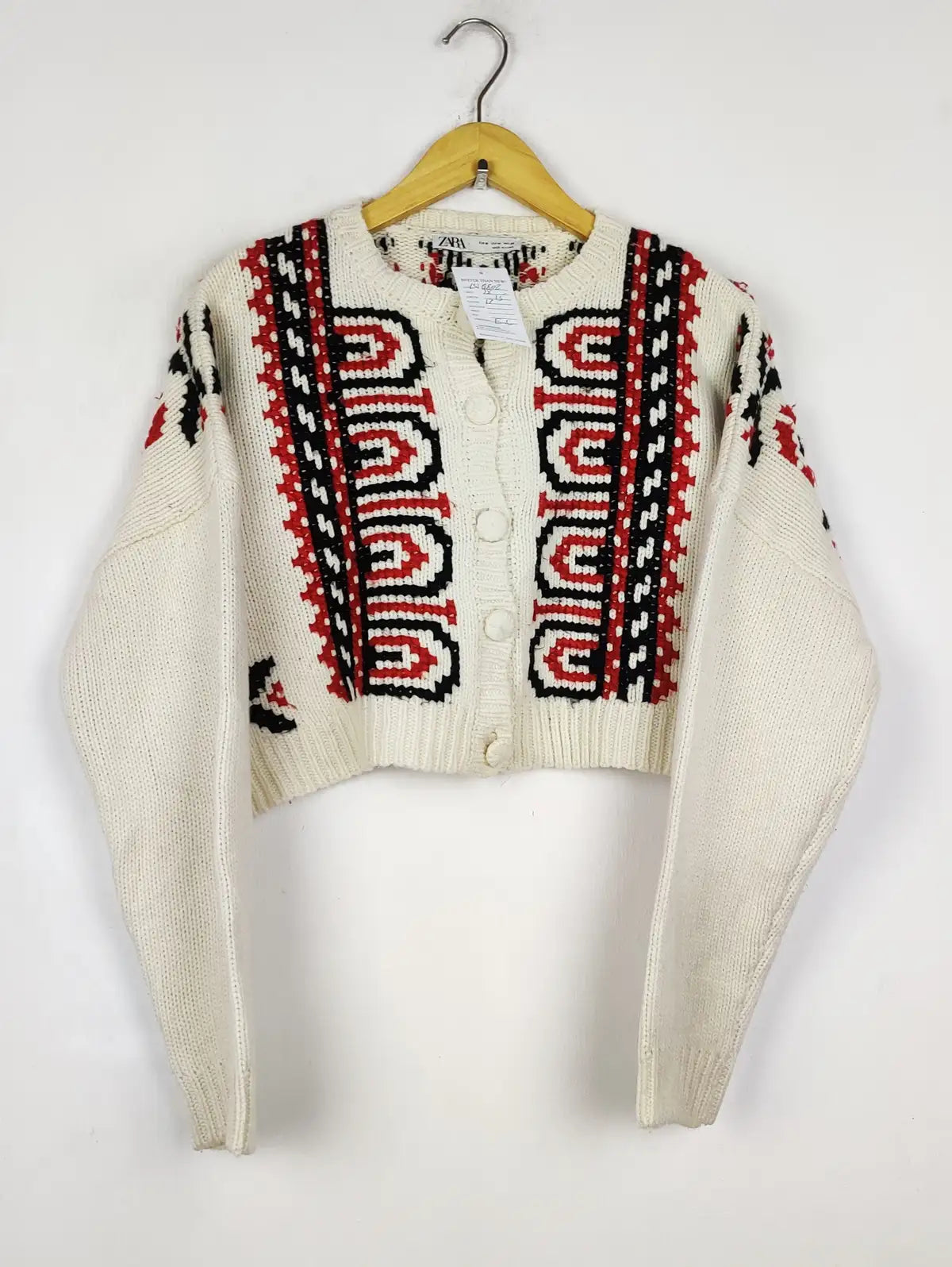Buy online pre-used pre-loved 100% authentic & Original branded Zara (LS-18802) available in Pakistan. Top international brands avilable.