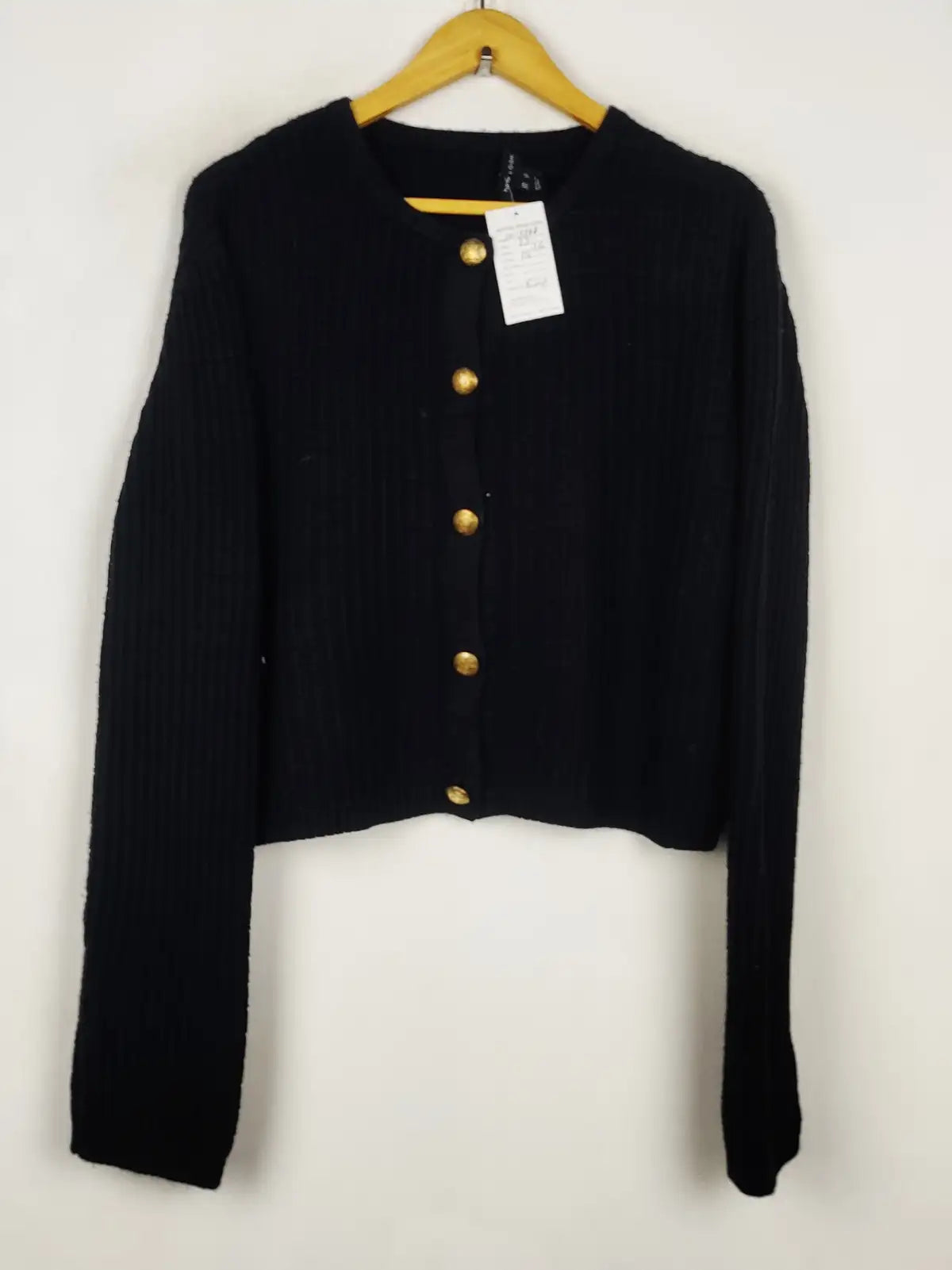 Buy online pre-used pre-loved 100% authentic & Original branded New Look (LS-18811) available in Pakistan. Top international brands avilable.