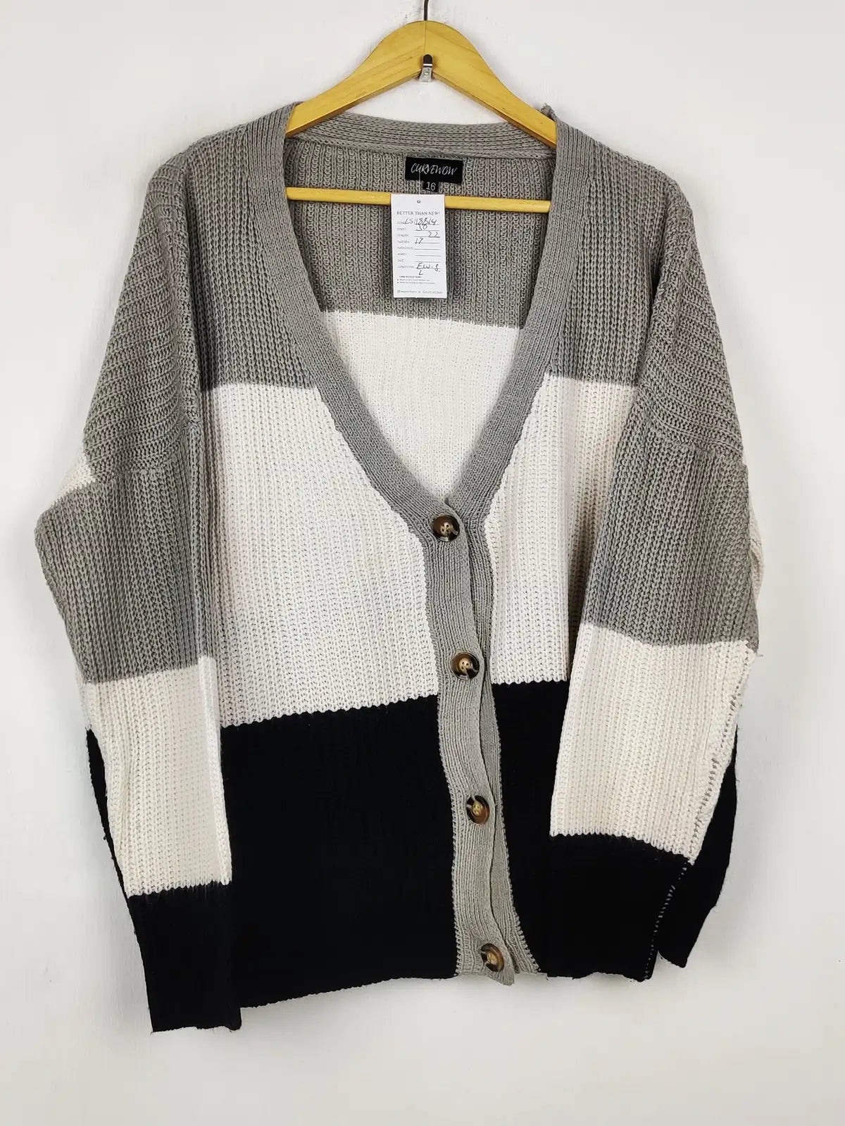 Buy online pre-used pre-loved 100% authentic & Original branded Curve Wcw (LS-18814) available in Pakistan. Top international brands avilable.