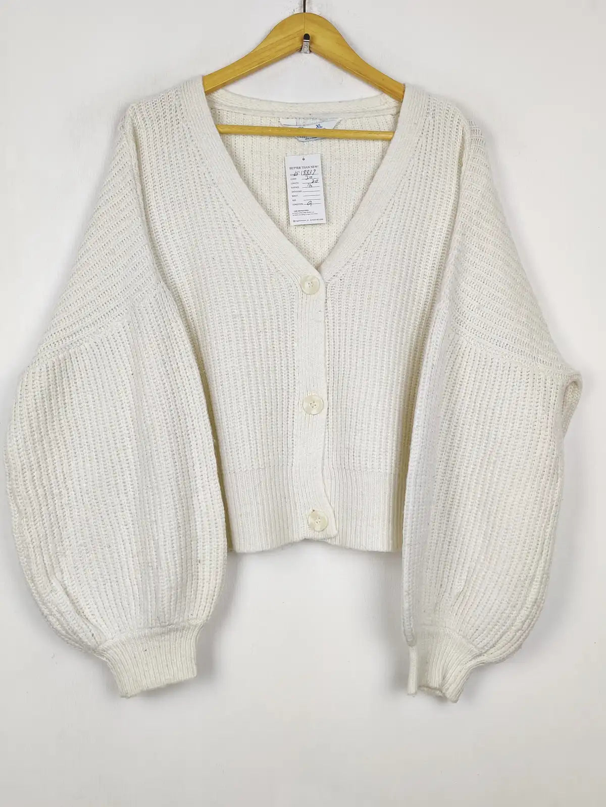 Buy online pre-used pre-loved 100% authentic & Original branded Primark (LS-18837) available in Pakistan. Top international brands avilable.