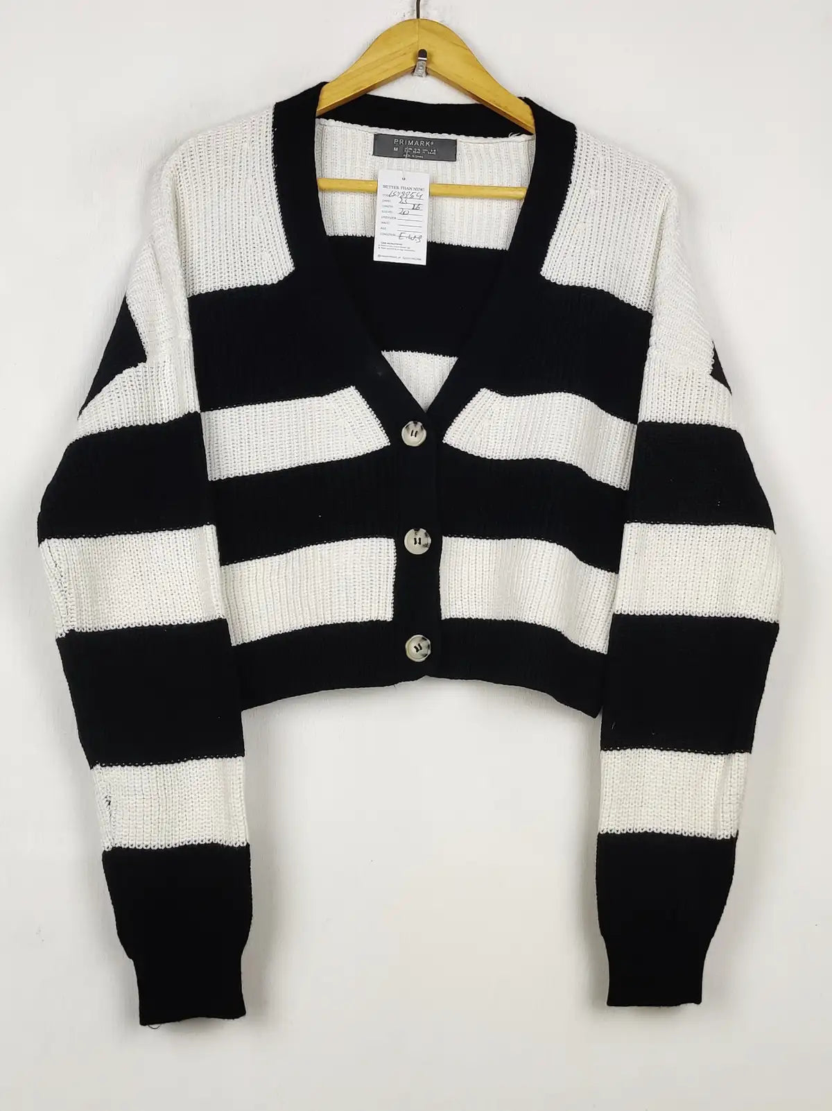 Buy online pre-used pre-loved 100% authentic & Original branded Primark (LS-18854) available in Pakistan. Top international brands avilable.