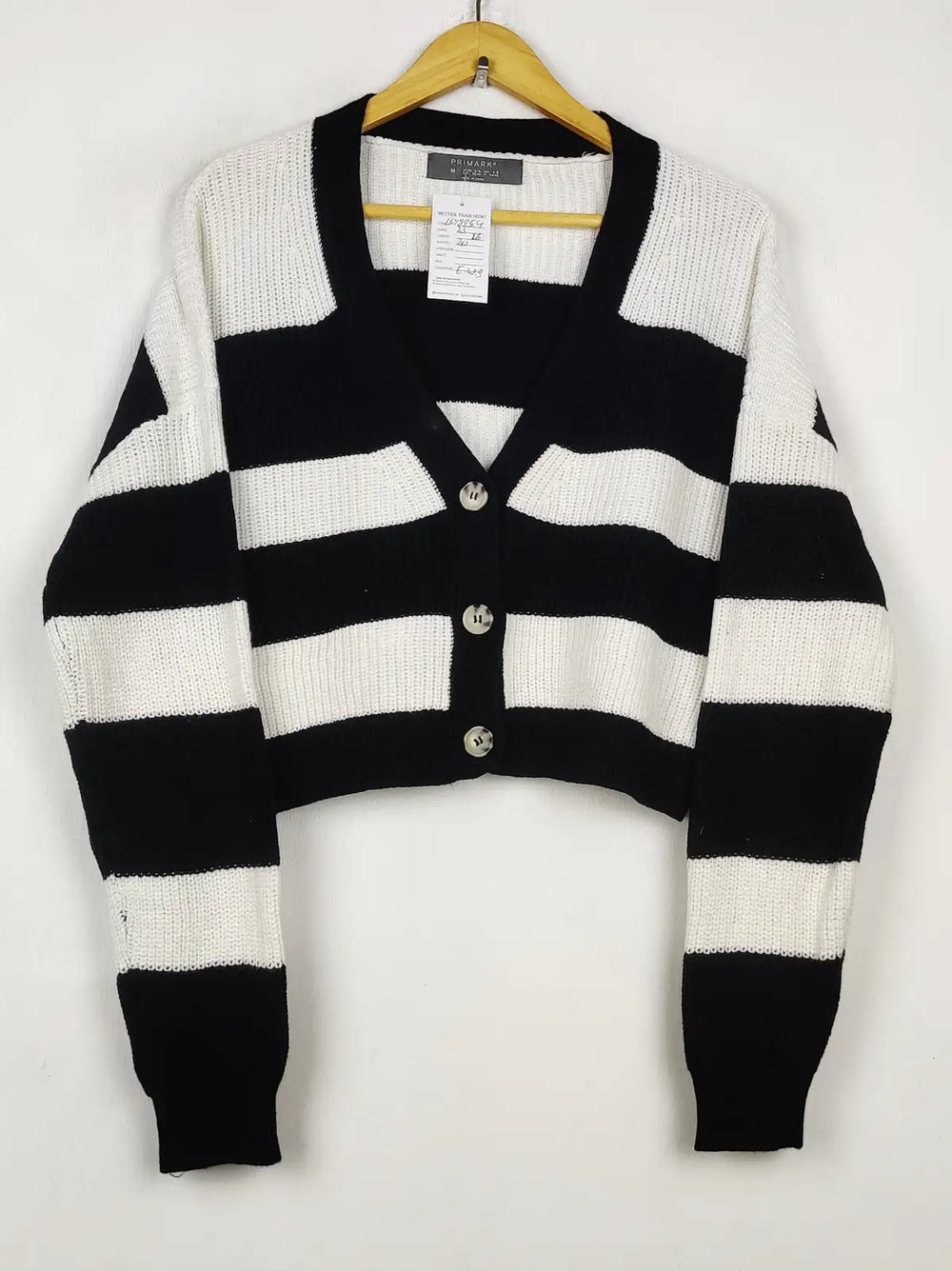 Buy online pre-used pre-loved 100% authentic & Original branded Primark (LS-18854) available in Pakistan. Top international brands avilable.