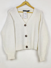 Buy online pre-used pre-loved 100% authentic & Original branded Vero Moda (LS-18855) available in Pakistan. Top international brands avilable.