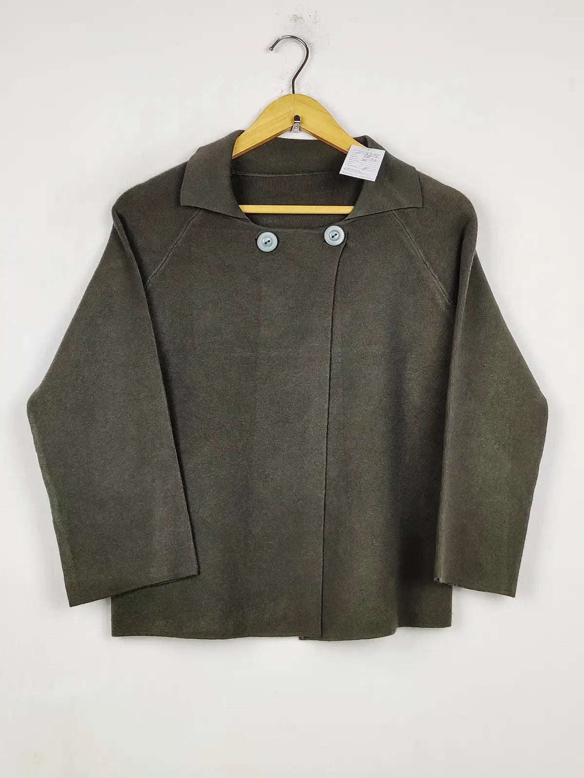 Buy online pre-used pre-loved 100% authentic & Original branded Unknown Brand (LS-18873) available in Pakistan. Top international brands avilable.