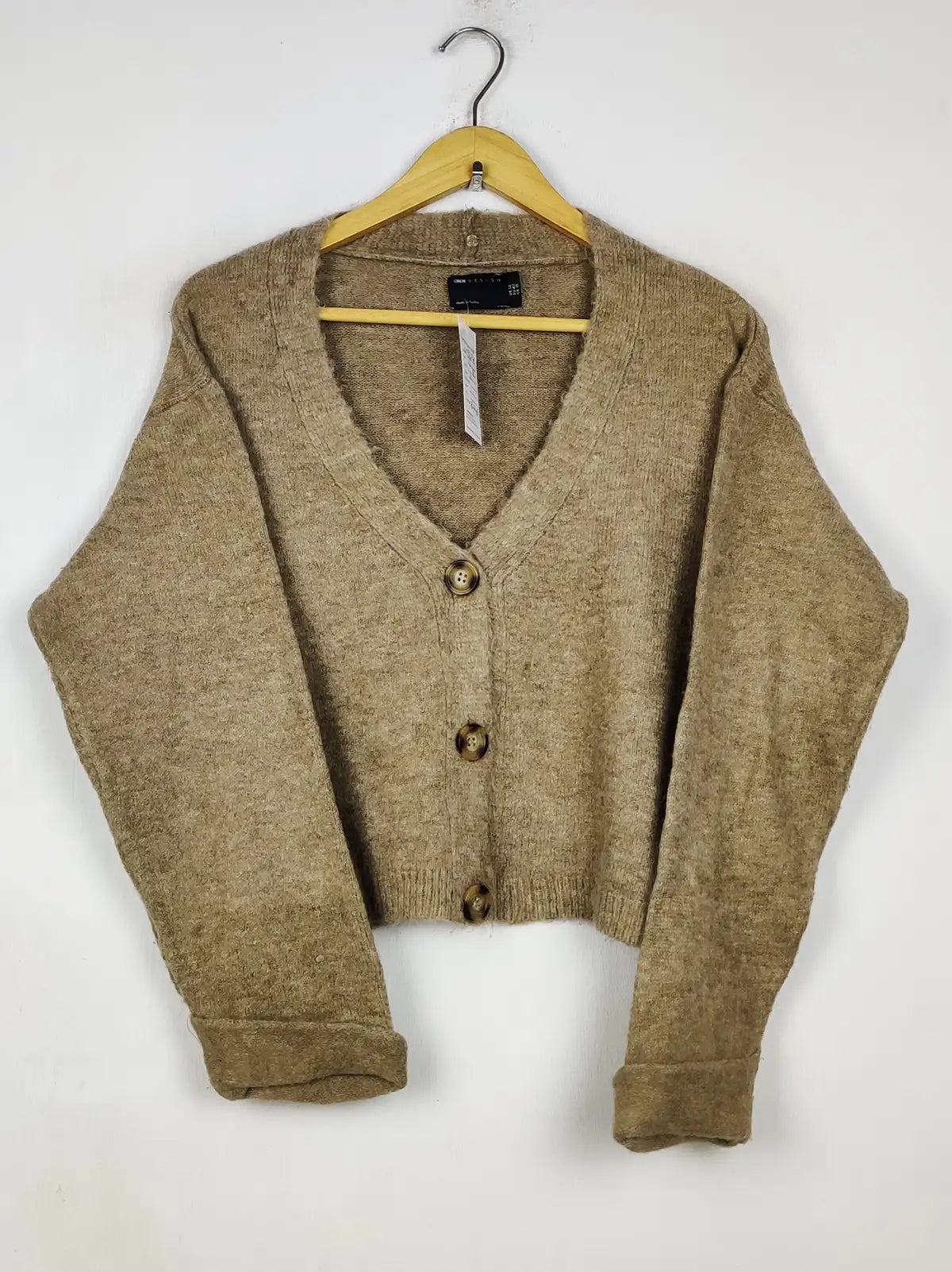 Buy online pre-used pre-loved 100% authentic & Original branded Asos (LS-18874) available in Pakistan. Top international brands avilable.