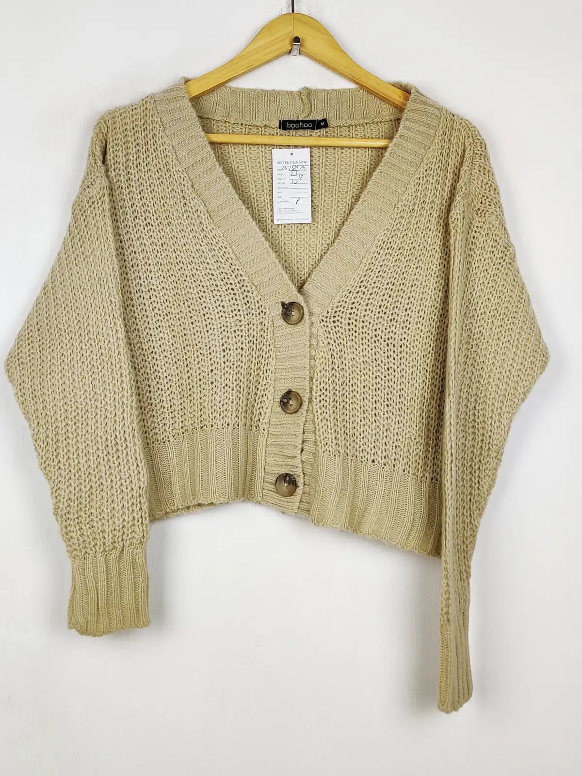 Buy online pre-used pre-loved 100% authentic & Original branded Boohoo (LS-18875) available in Pakistan. Top international brands avilable.