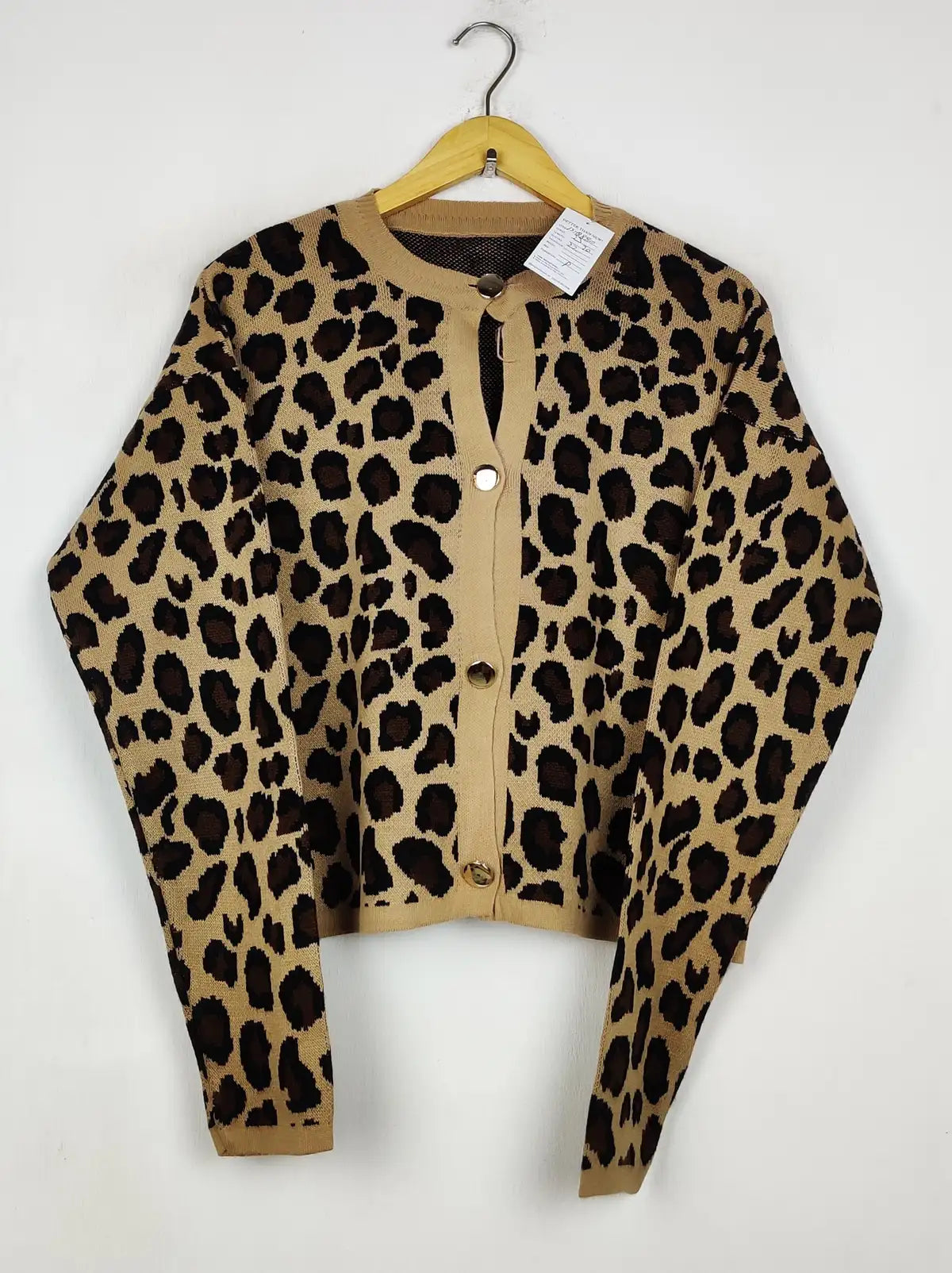 Buy online pre-used pre-loved 100% authentic & Original branded Unknown Brand (LS-18880) available in Pakistan. Top international brands avilable.