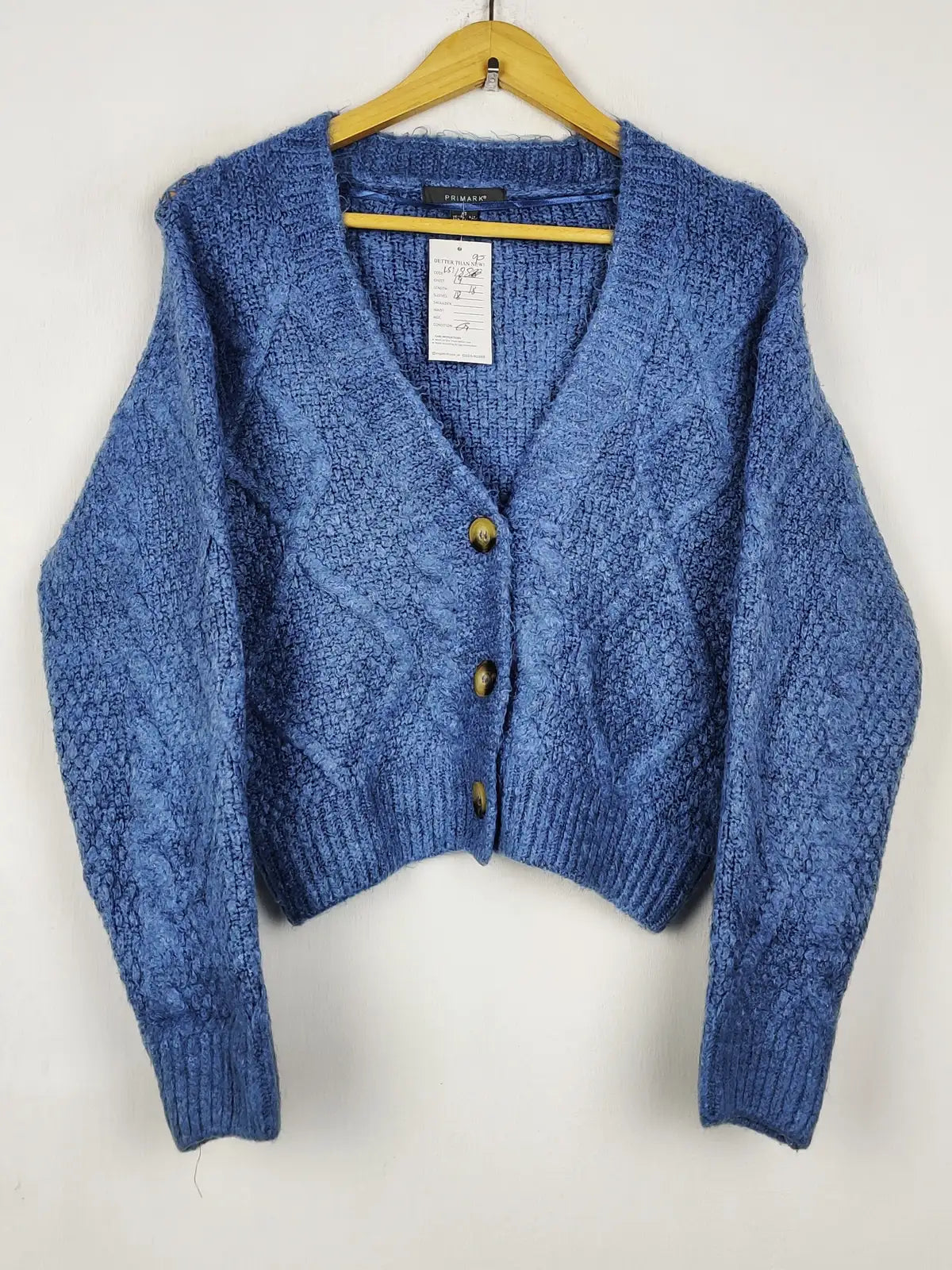 Buy online pre-used pre-loved 100% authentic & Original branded Primark (LS-18890) available in Pakistan. Top international brands avilable.