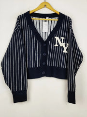 Buy online pre-used pre-loved 100% authentic & Original branded H&M (LS-18892) available in Pakistan. Top international brands avilable.