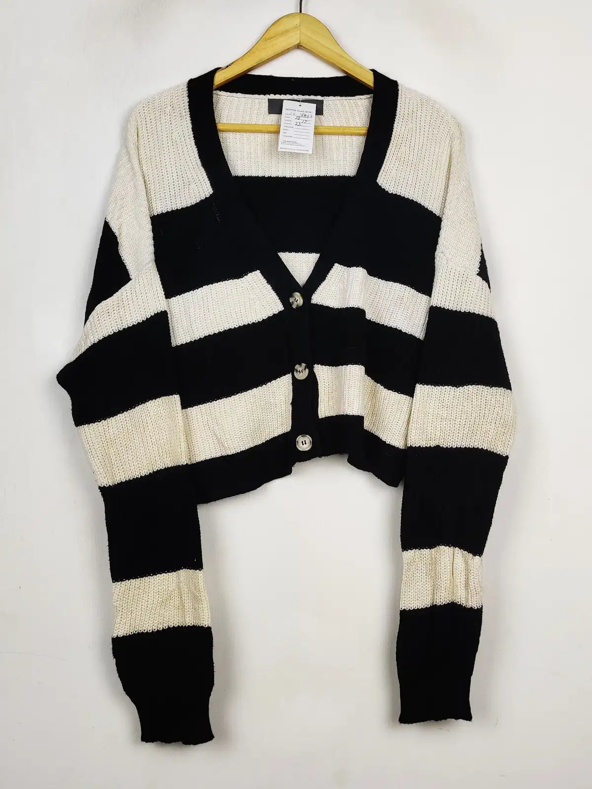 Buy online pre-used pre-loved 100% authentic & Original branded Primark (LS-18897) available in Pakistan. Top international brands avilable.