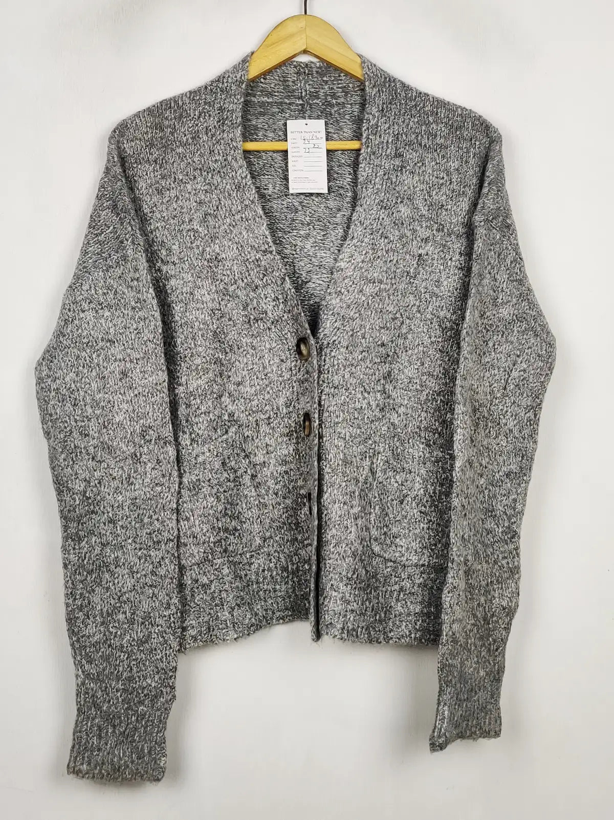 Buy online pre-used pre-loved 100% authentic & Original branded Unknown Brand (LS-18900) available in Pakistan. Top international brands avilable.