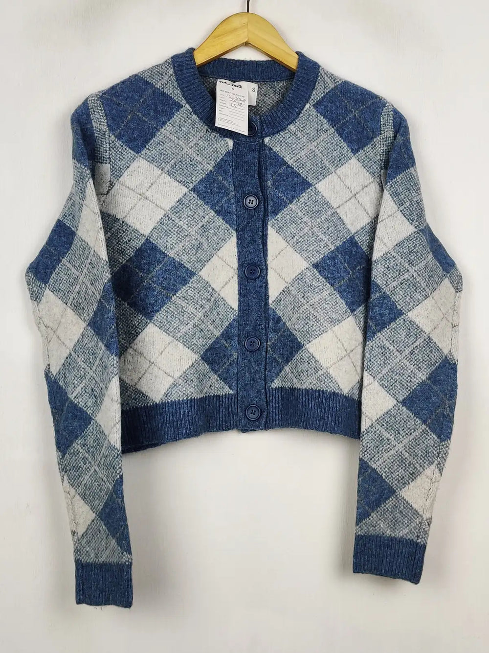 Buy online pre-used pre-loved 100% authentic & Original branded Primark (LS-18909) available in Pakistan. Top international brands avilable.