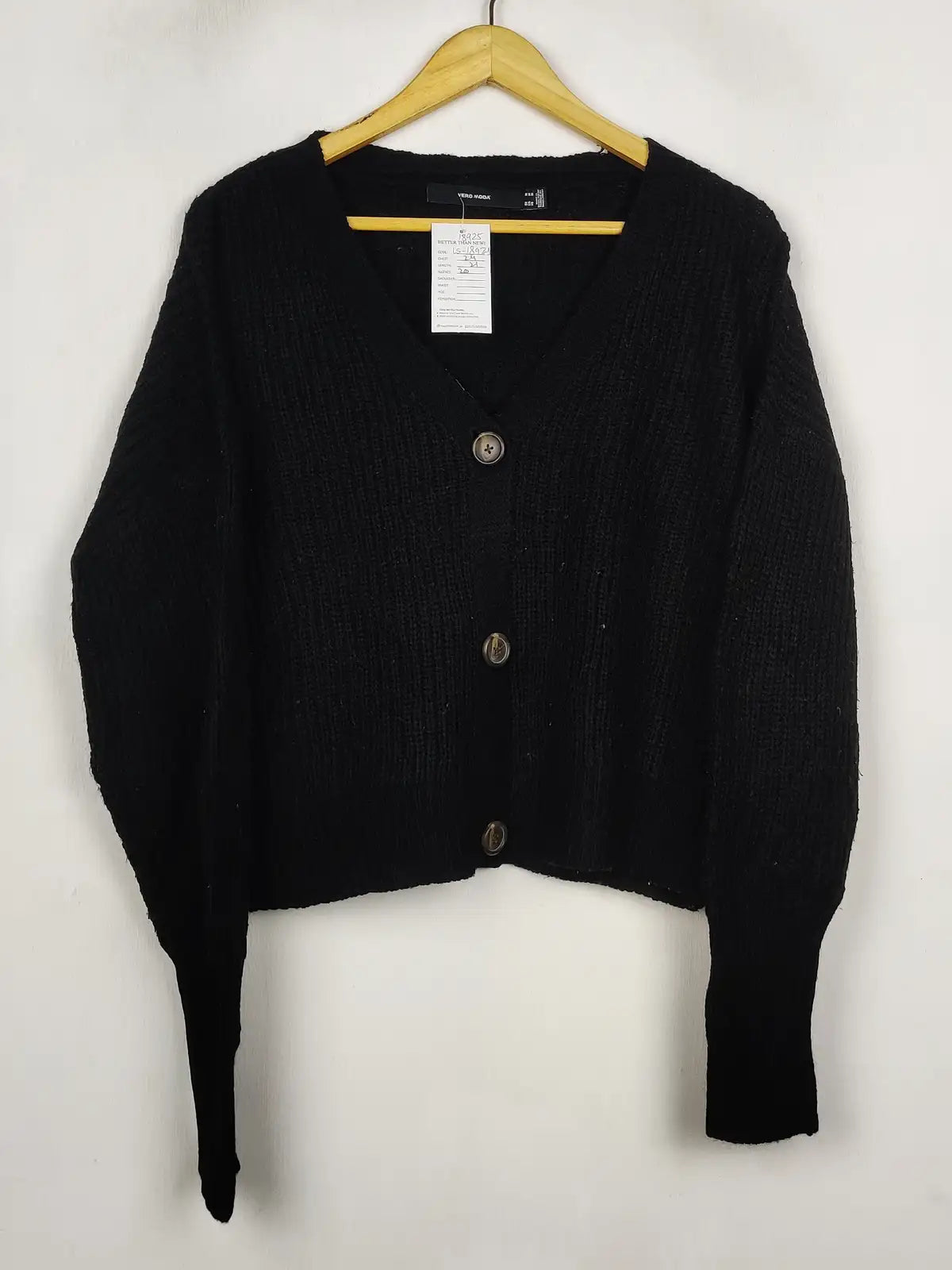 Buy online pre-used pre-loved 100% authentic & Original branded Vero Moda (LS-18925) available in Pakistan. Top international brands avilable.