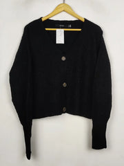 Buy online pre-used pre-loved 100% authentic & Original branded Vero Moda (LS-18925) available in Pakistan. Top international brands avilable.