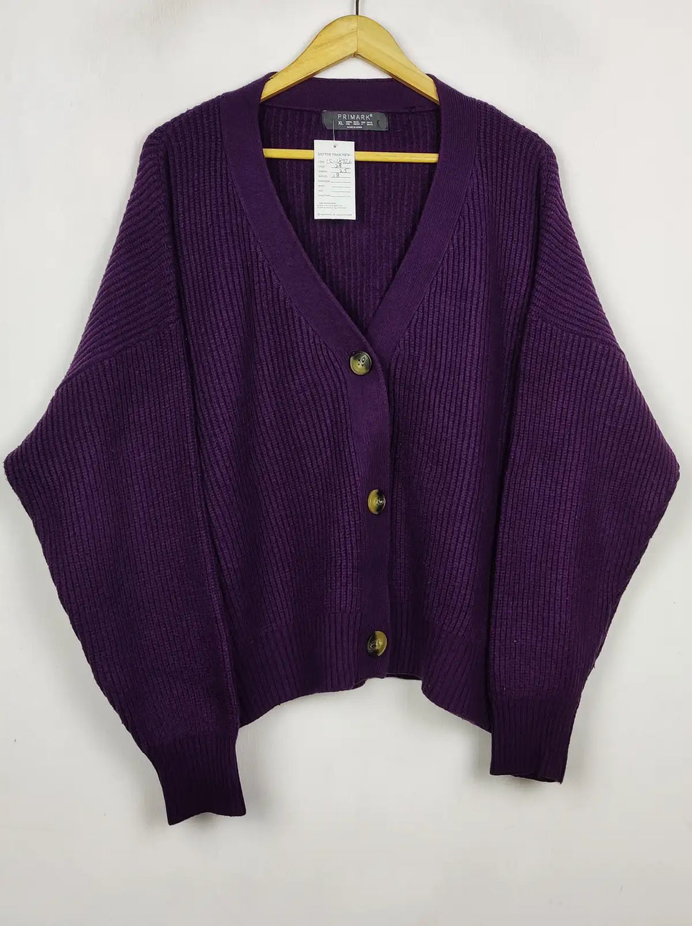 Buy online pre-used pre-loved 100% authentic & Original branded Primark (LS-18926) available in Pakistan. Top international brands avilable.