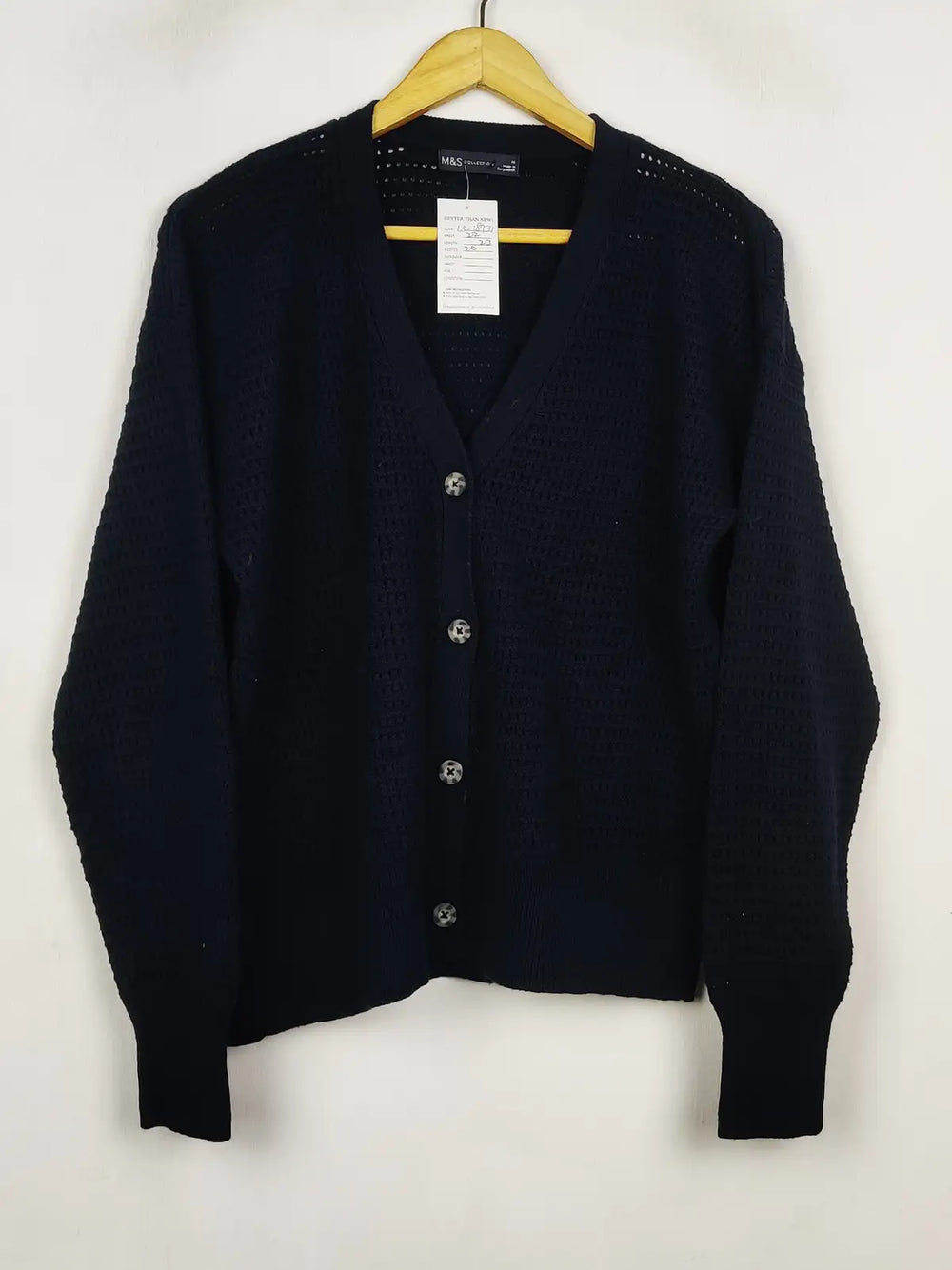 Buy online pre-used pre-loved 100% authentic & Original branded Marks & Spencer (LS-18931) available in Pakistan. Top international brands avilable.