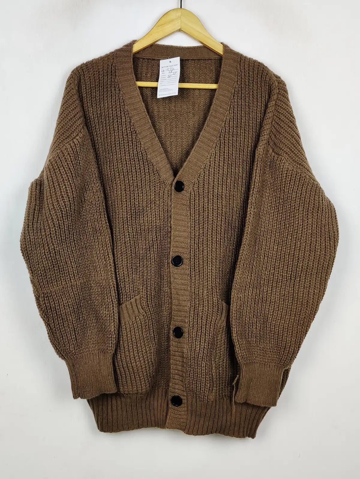 Buy online pre-used pre-loved 100% authentic & Original branded Unknown Brand (LS-18934) available in Pakistan. Top international brands avilable.
