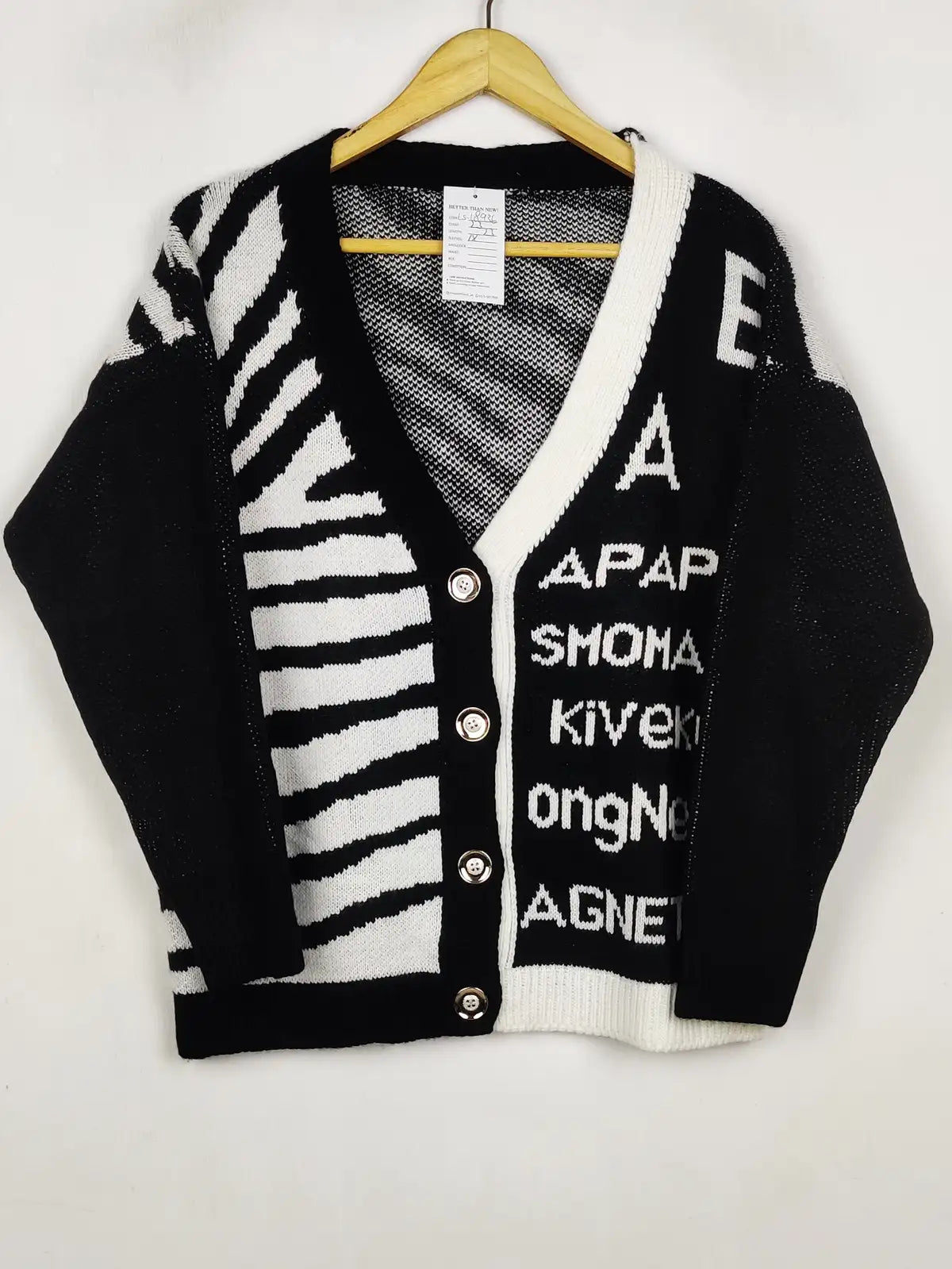Buy online pre-used pre-loved 100% authentic & Original branded Unknown Brand (LS-18936) available in Pakistan. Top international brands avilable.
