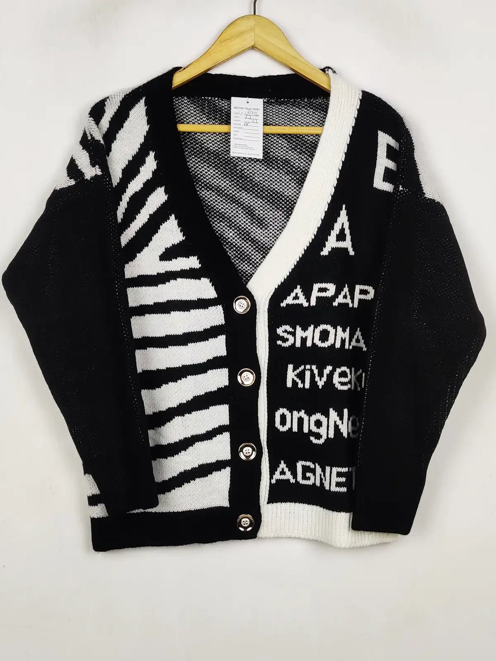 Buy online pre-used pre-loved 100% authentic & Original branded Unknown Brand (LS-18936) available in Pakistan. Top international brands avilable.