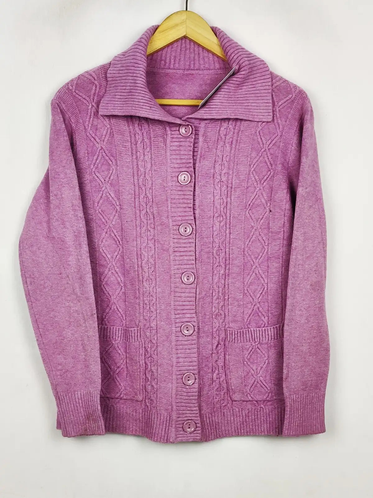 Buy online pre-used pre-loved 100% authentic & Original branded Unknown Brand (LS-18947) available in Pakistan. Top international brands avilable.