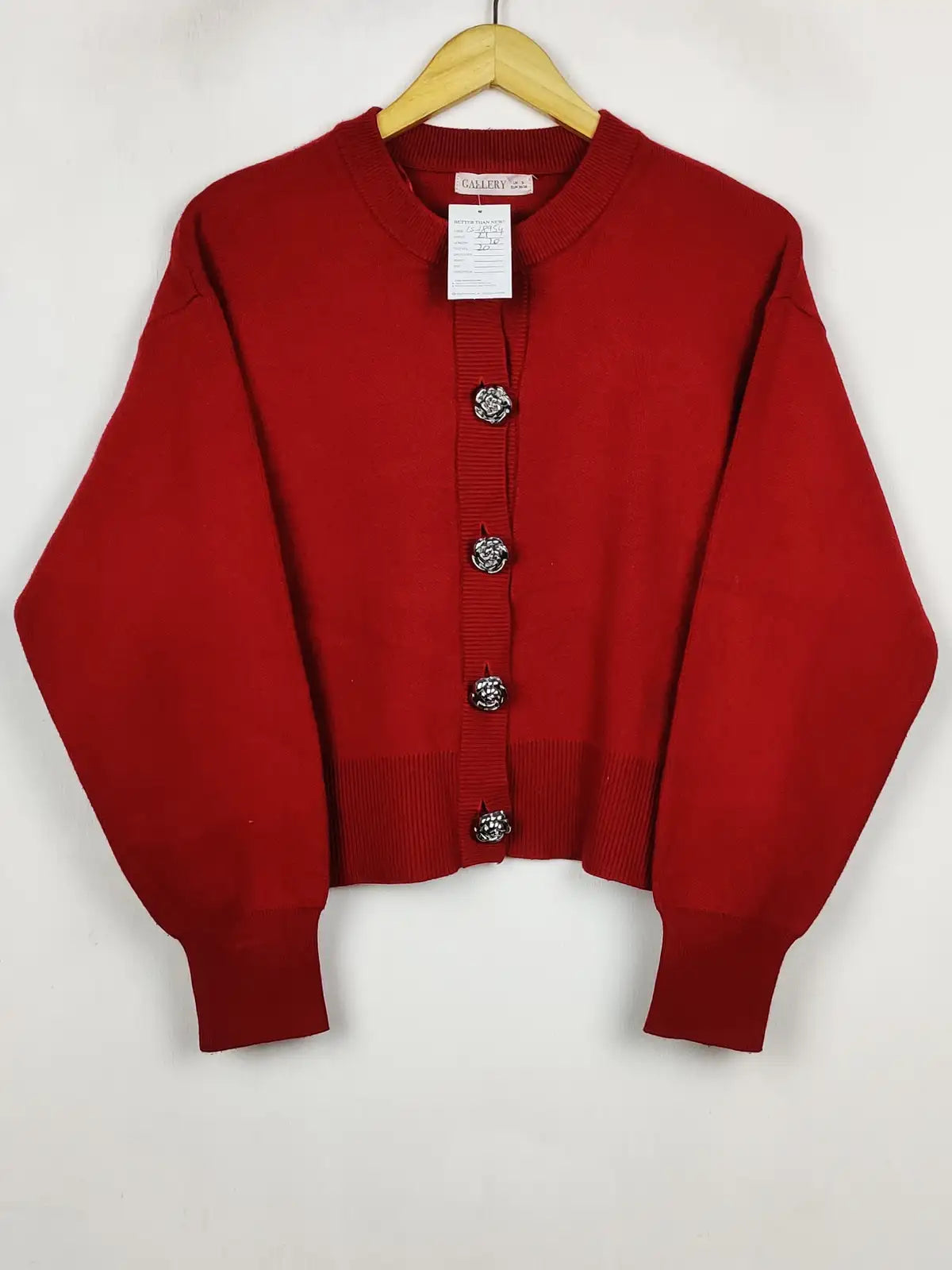 Buy online pre-used pre-loved 100% authentic & Original branded Gallery (LS-18954) available in Pakistan. Top international brands avilable.