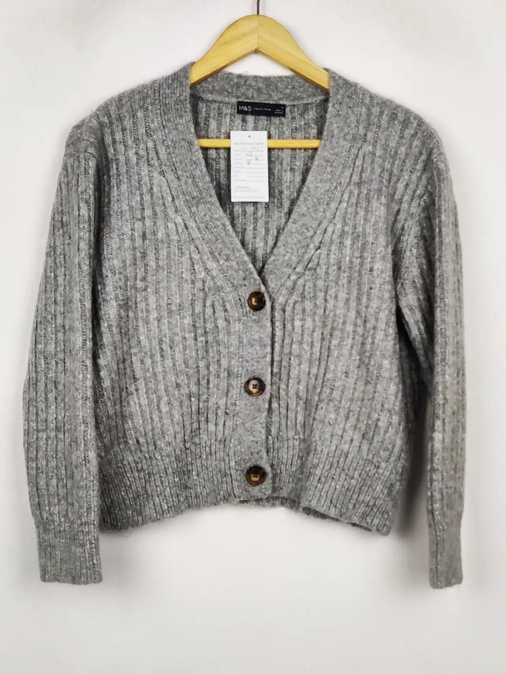 Buy online pre-used pre-loved 100% authentic & Original branded Marks & Spencer (LS-18965) available in Pakistan. Top international brands avilable.