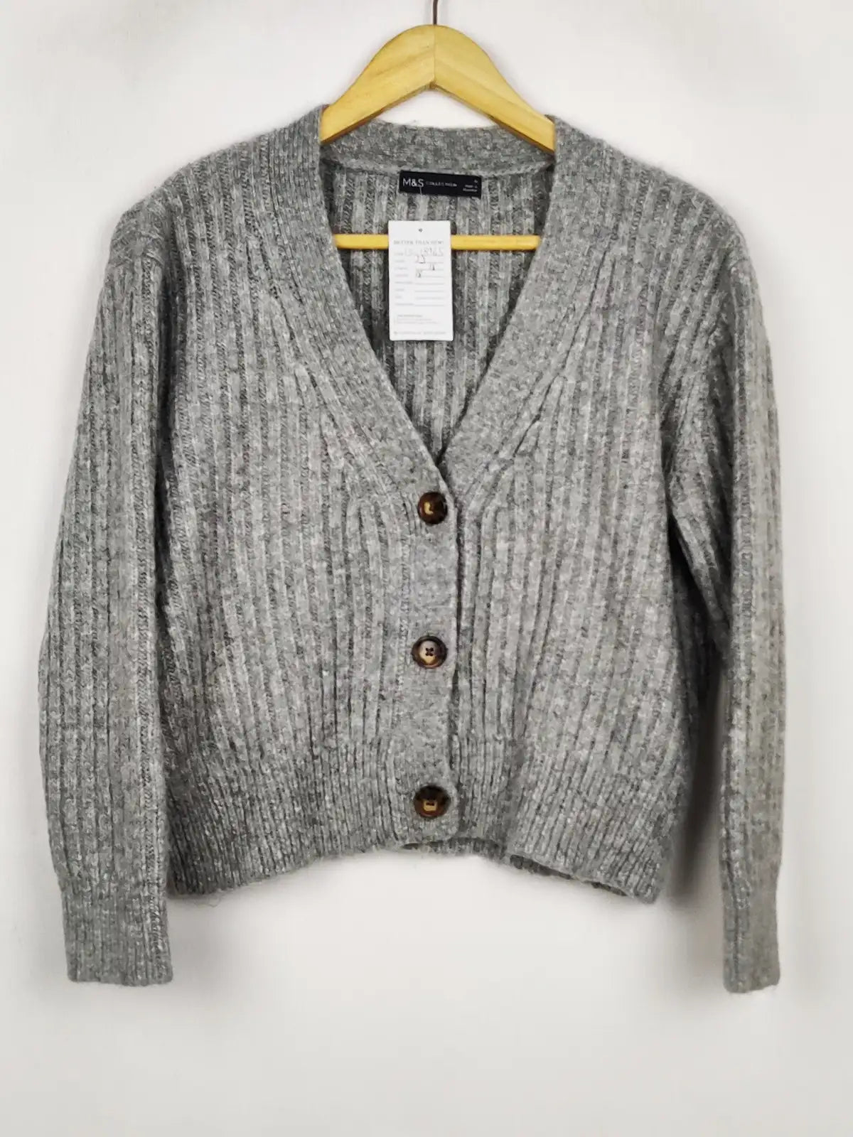 Buy online pre-used pre-loved 100% authentic & Original branded Marks & Spencer (LS-18965) available in Pakistan. Top international brands avilable.
